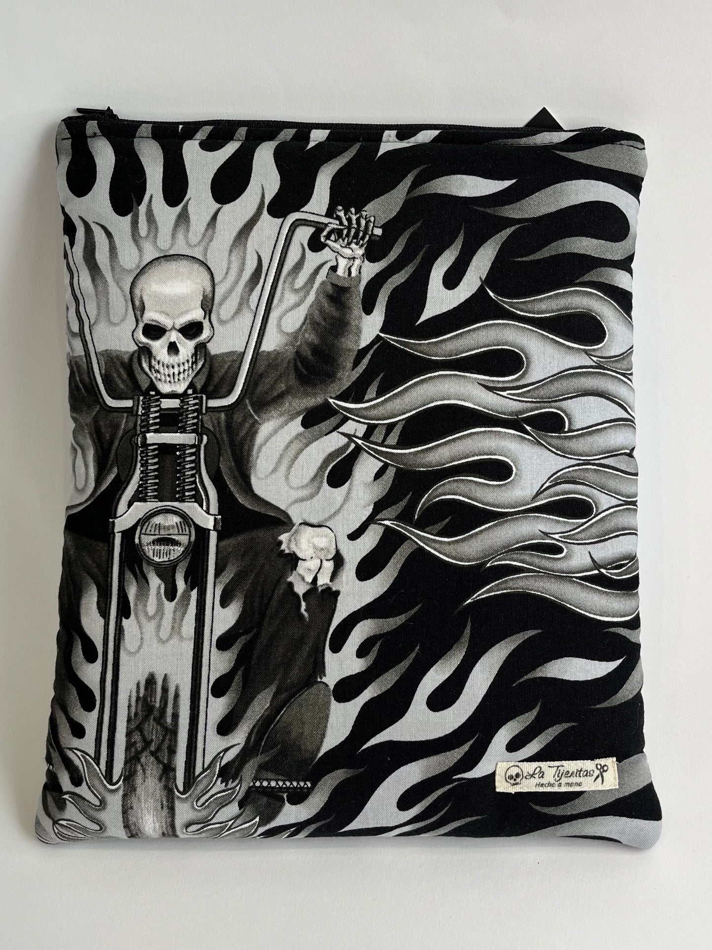 Funda libro calavera motera
