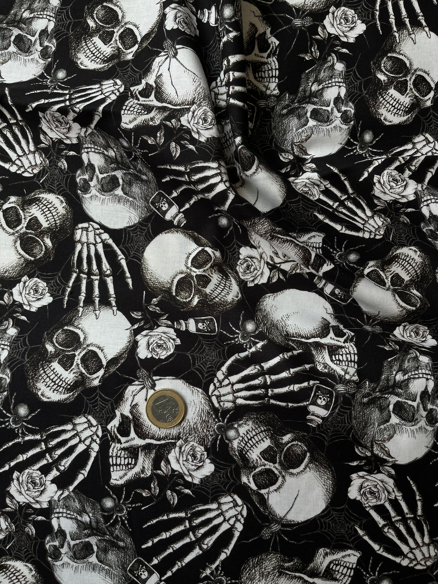 Camisa calaveras venenosas