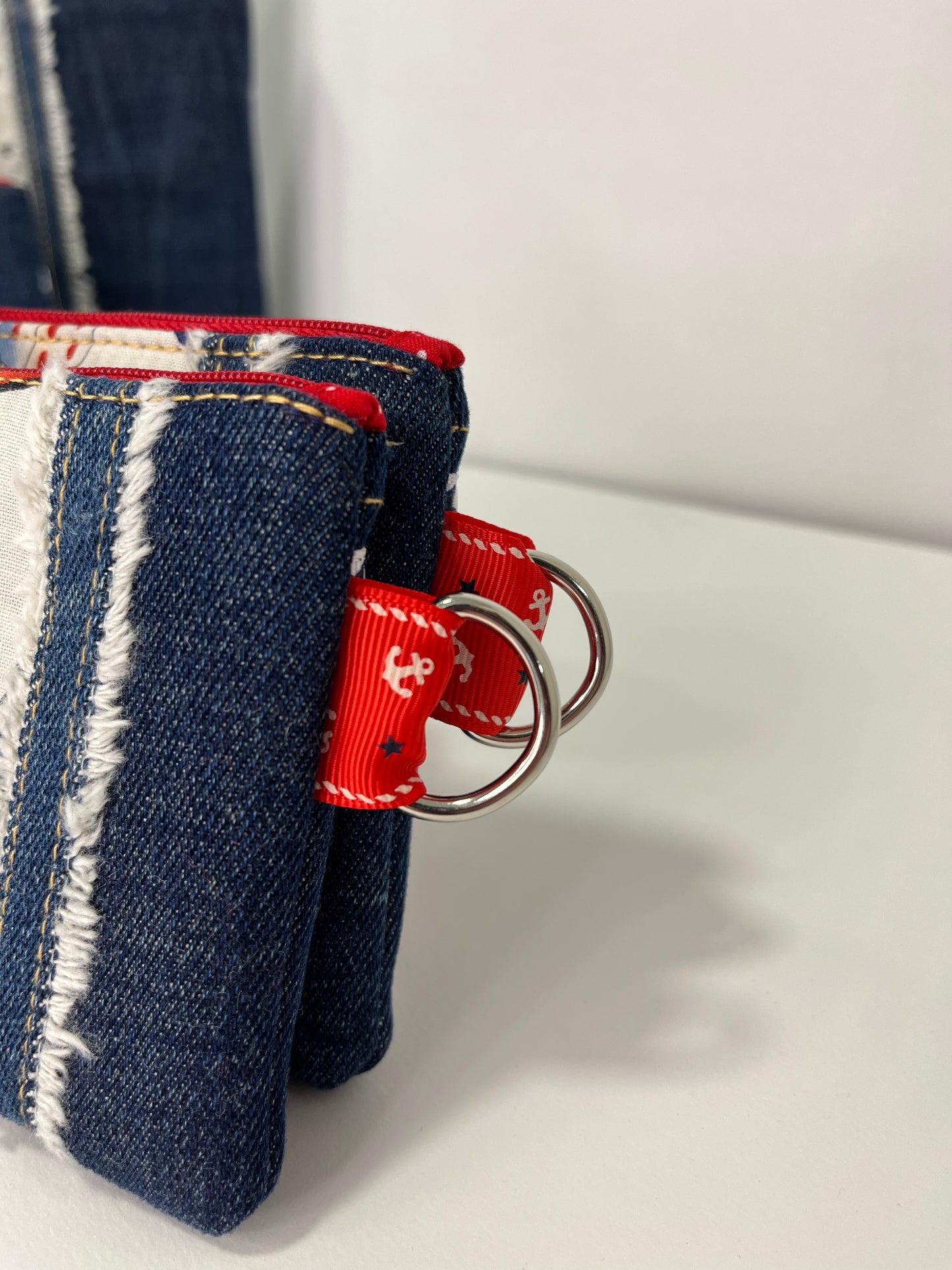 Monedero con colgador reciclado