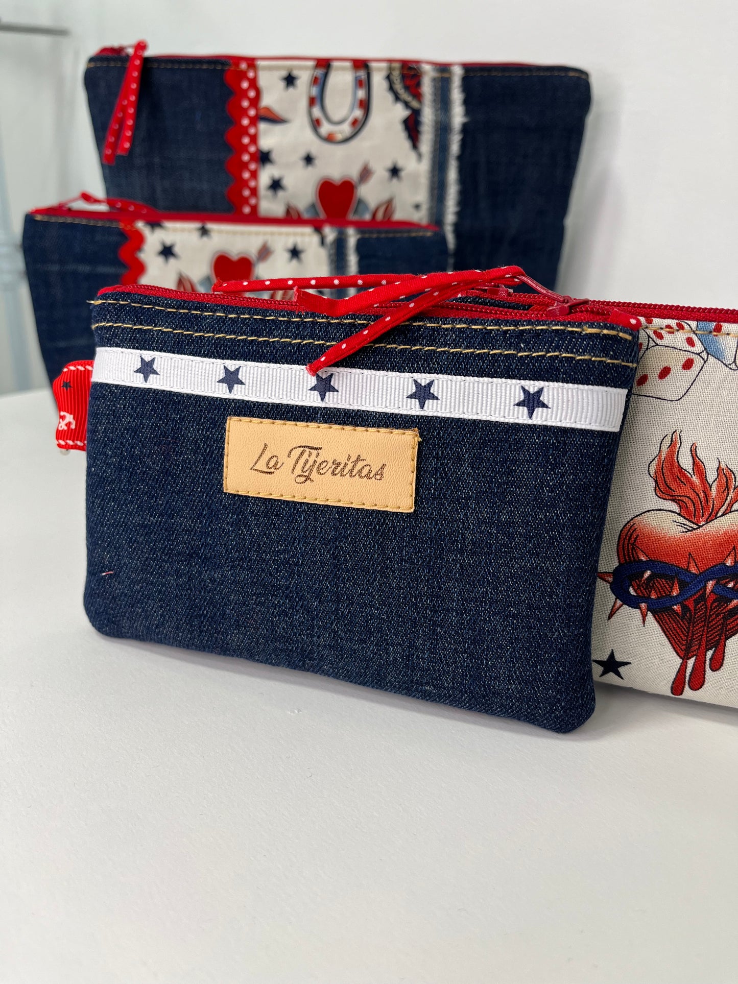 Monedero con colgador reciclado