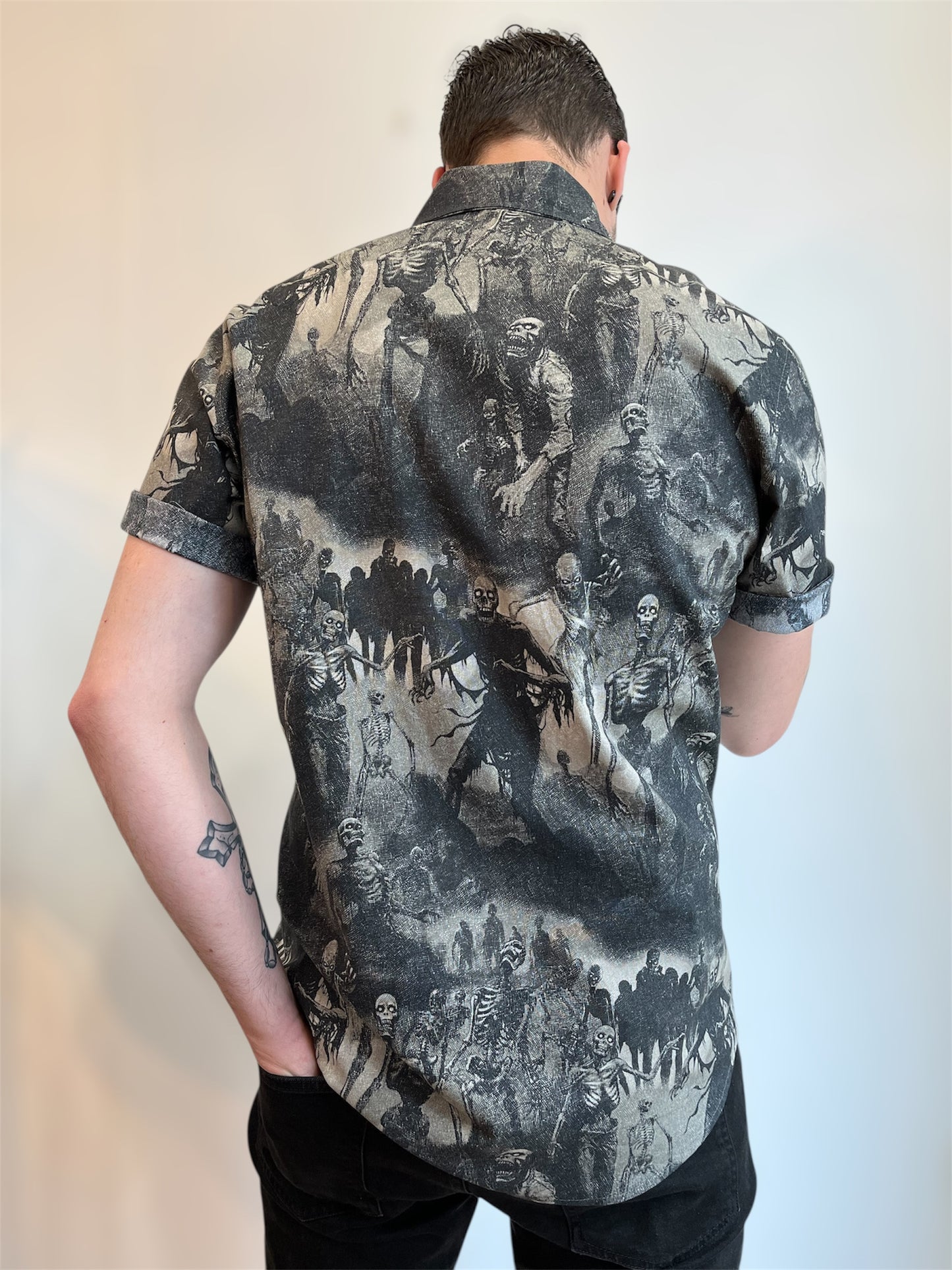 Camisas a medida: "Amanecer zombie"