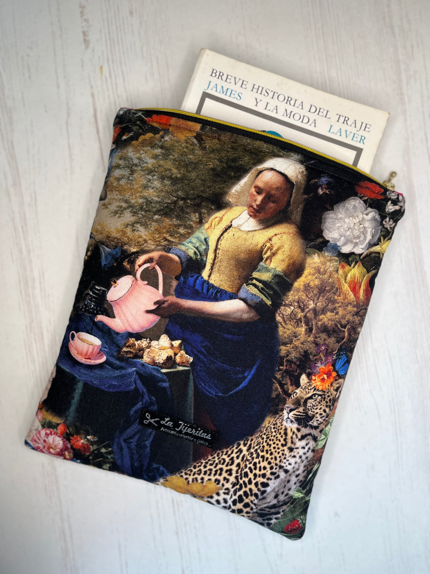 Funda libro Pink Art Vermeer