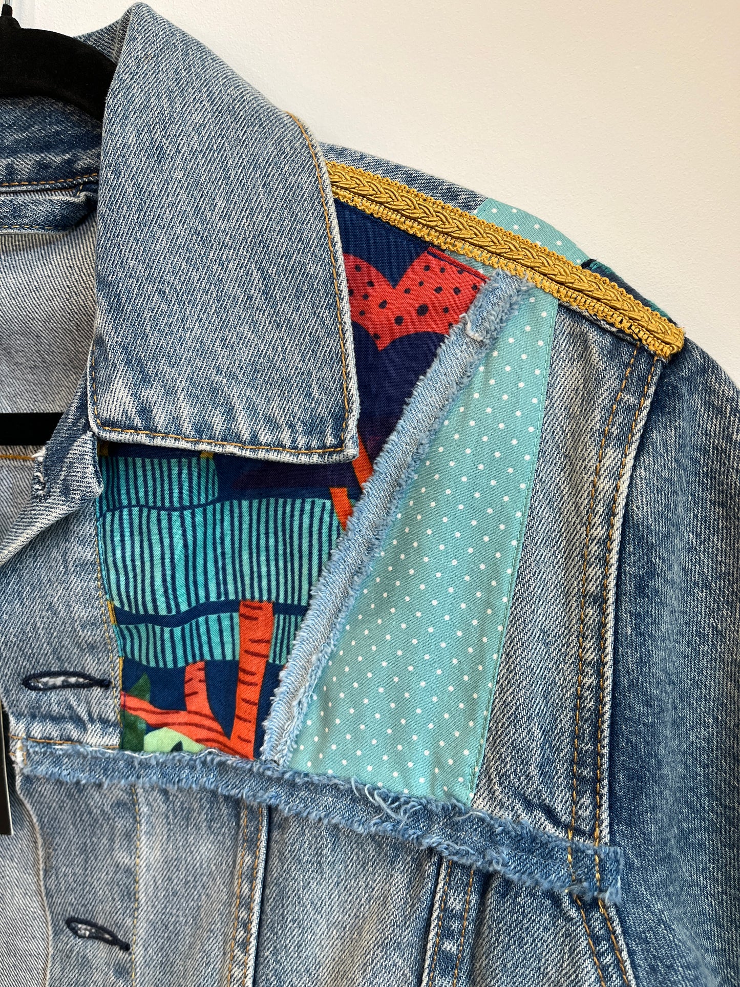 Cazadora Bosque chingón