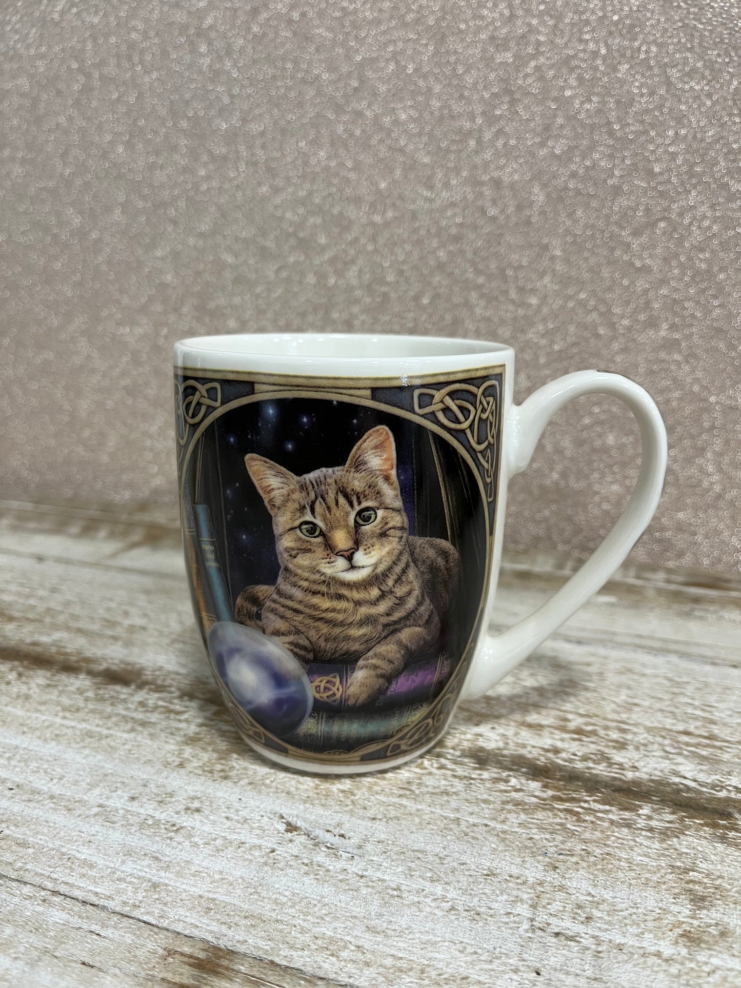 Taza gato atigrado bola cristal