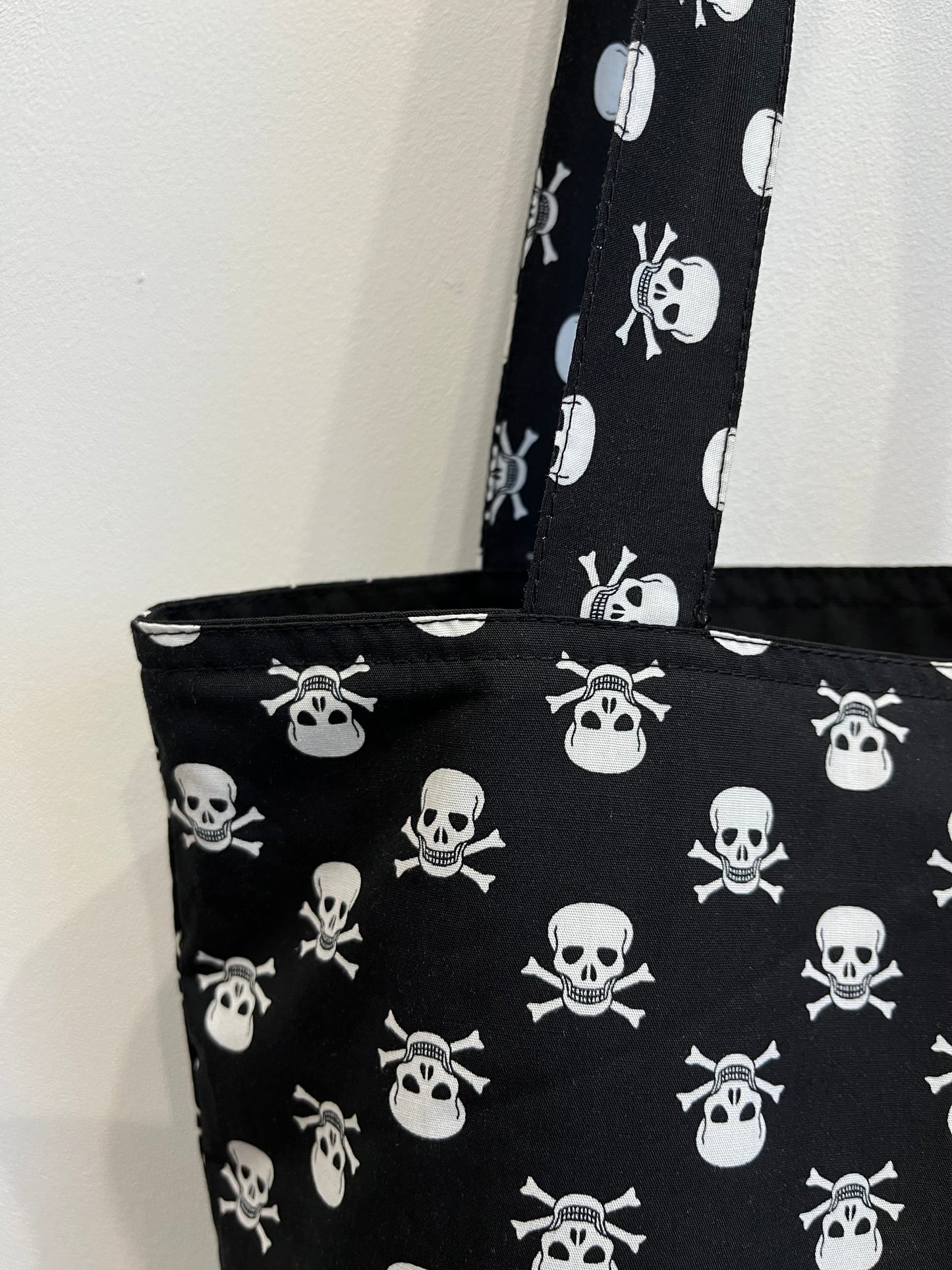 Tote bag básica Calaveras